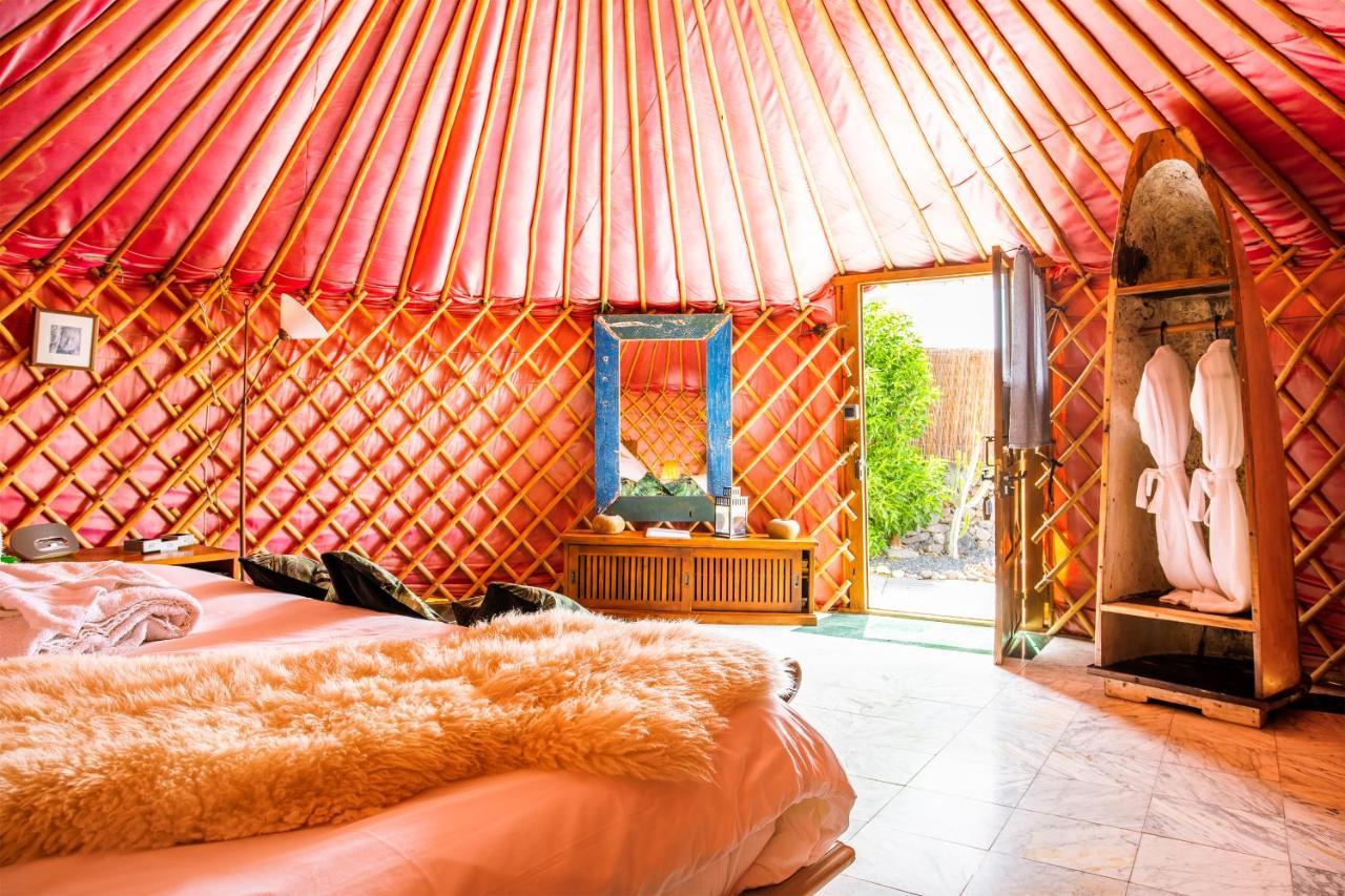 Tabayesco Finca De Arrieta Village - Yurts And Stone Cottages - Shared Pool - Walking Distance To Arrieta Beach - Eco Friendly מראה חיצוני תמונה