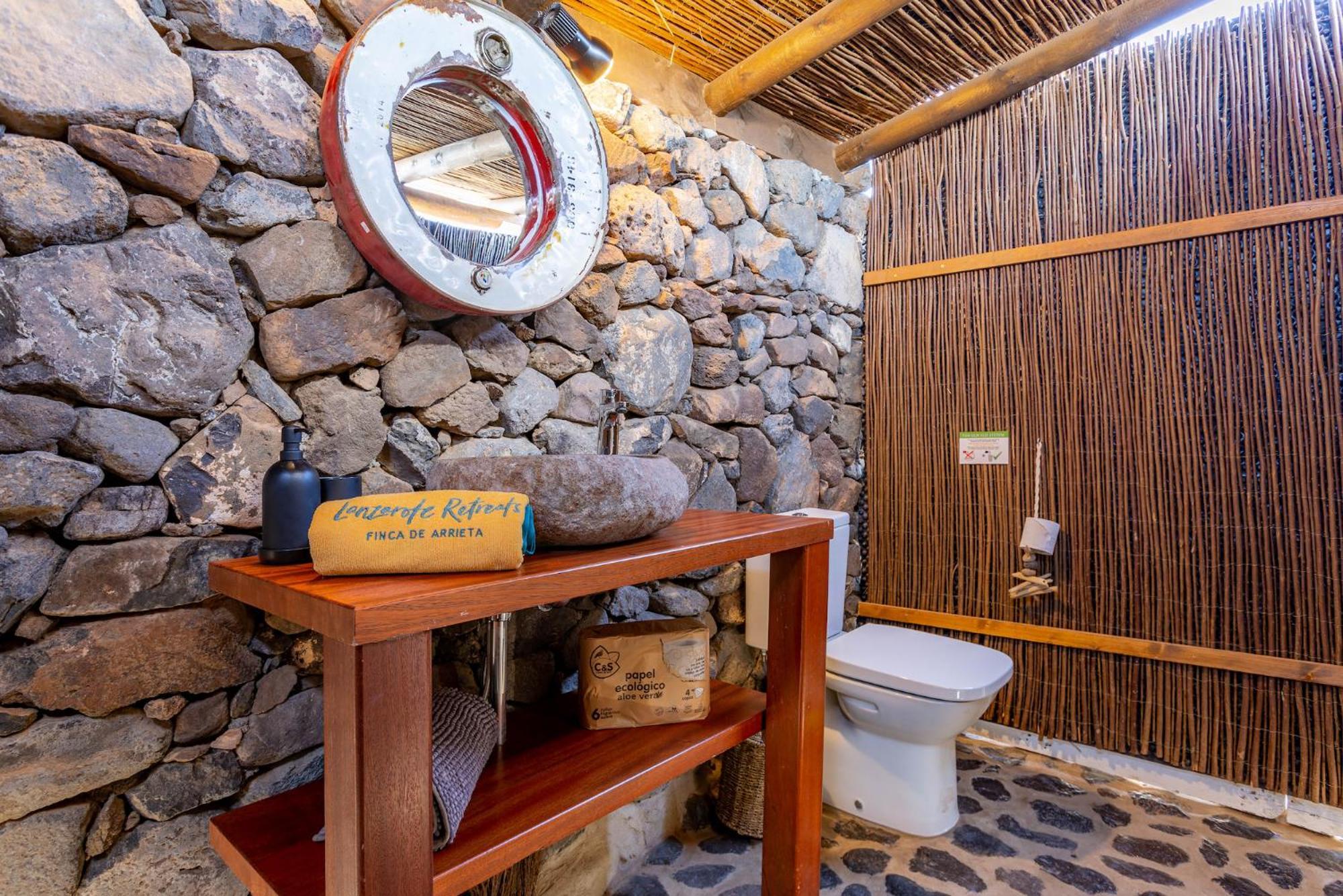 Tabayesco Finca De Arrieta Village - Yurts And Stone Cottages - Shared Pool - Walking Distance To Arrieta Beach - Eco Friendly מראה חיצוני תמונה