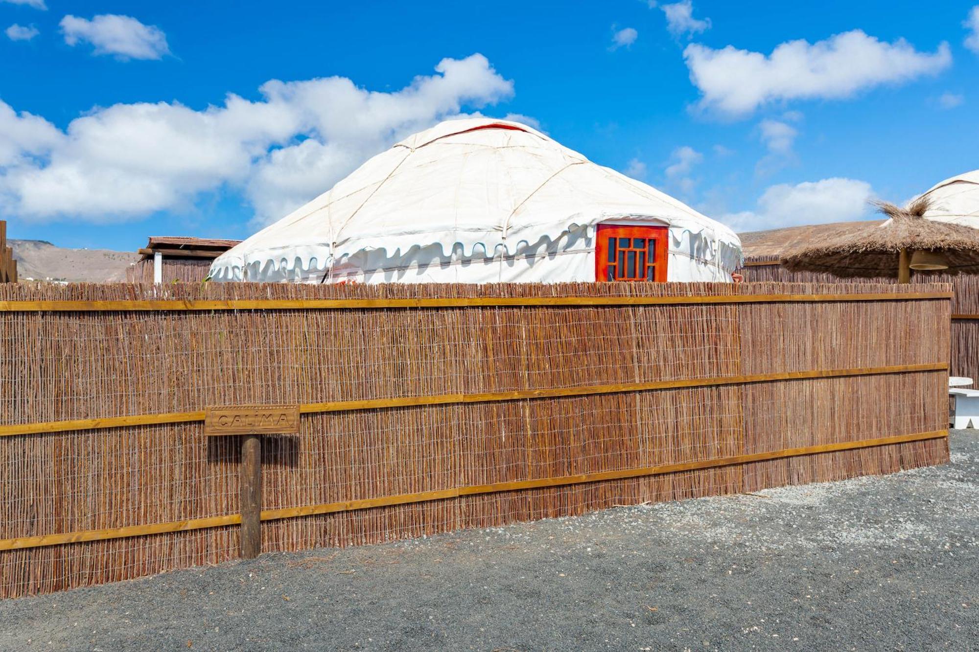 Tabayesco Finca De Arrieta Village - Yurts And Stone Cottages - Shared Pool - Walking Distance To Arrieta Beach - Eco Friendly מראה חיצוני תמונה