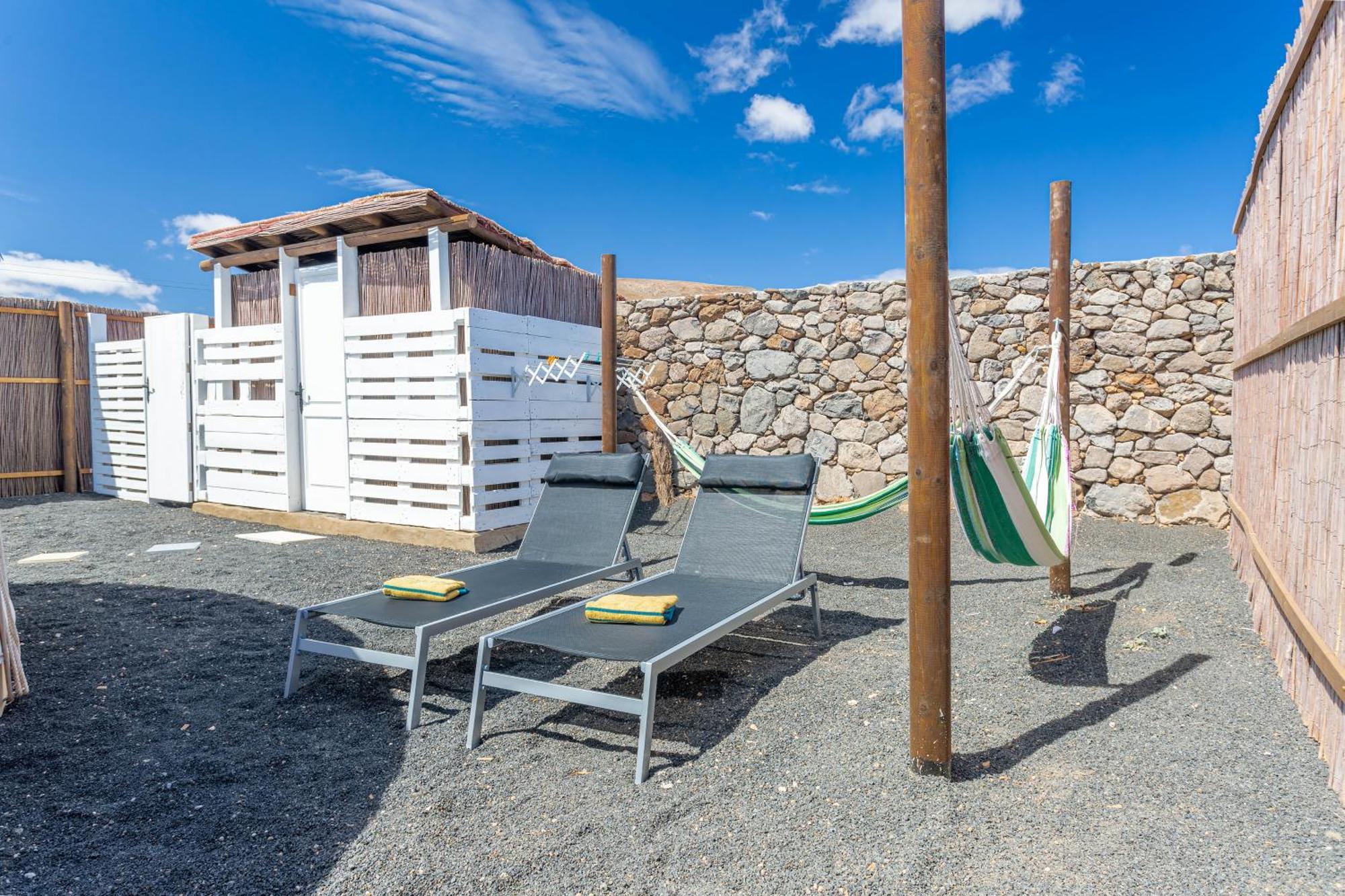 Tabayesco Finca De Arrieta Village - Yurts And Stone Cottages - Shared Pool - Walking Distance To Arrieta Beach - Eco Friendly מראה חיצוני תמונה