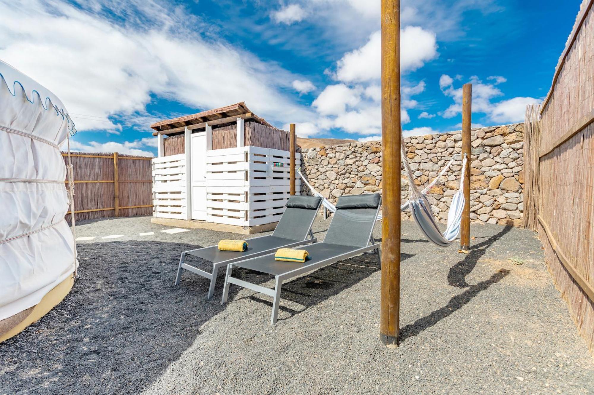 Tabayesco Finca De Arrieta Village - Yurts And Stone Cottages - Shared Pool - Walking Distance To Arrieta Beach - Eco Friendly מראה חיצוני תמונה