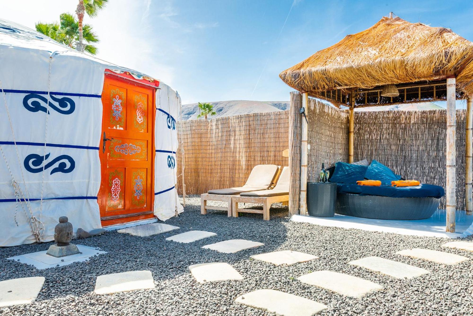 Tabayesco Finca De Arrieta Village - Yurts And Stone Cottages - Shared Pool - Walking Distance To Arrieta Beach - Eco Friendly מראה חיצוני תמונה