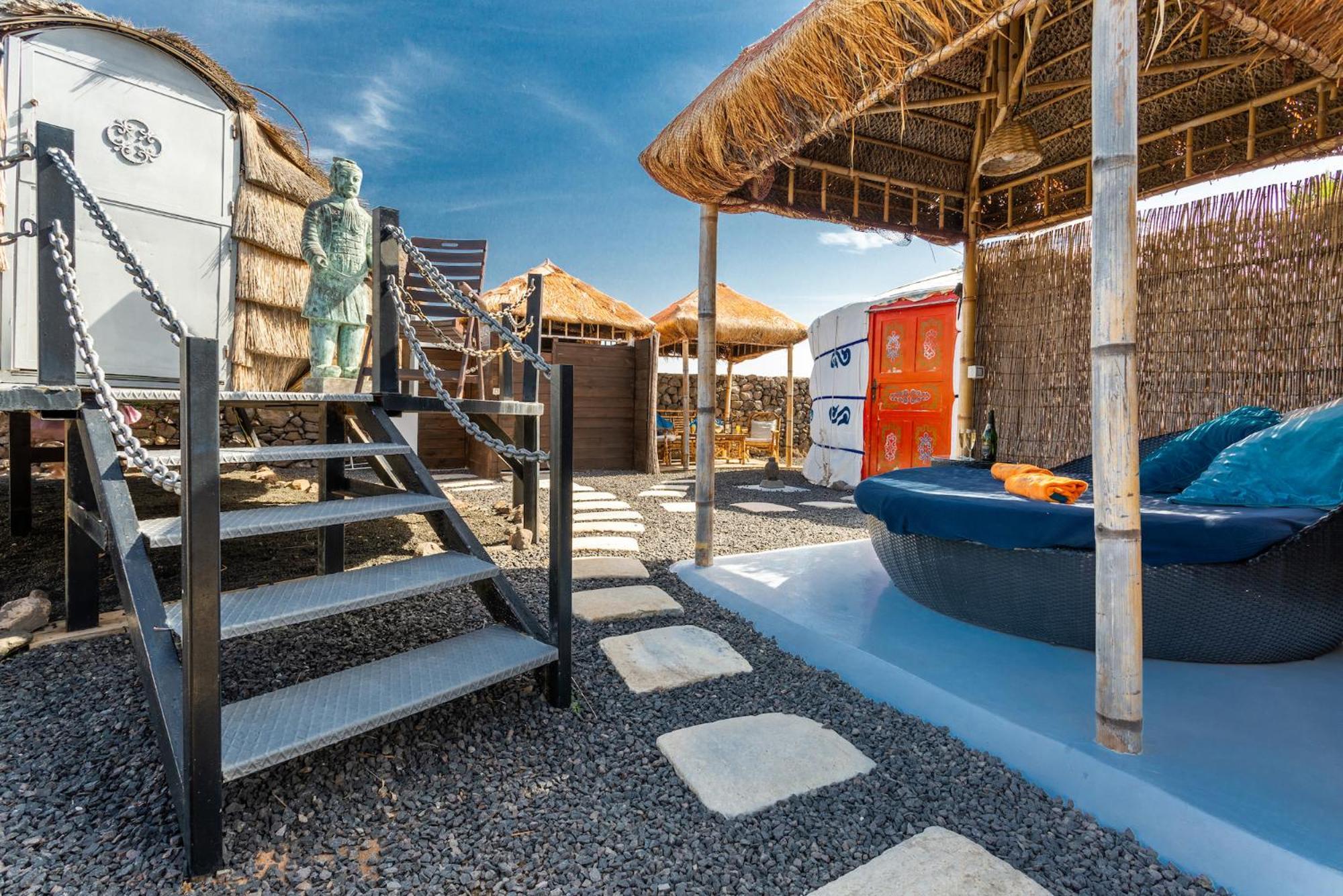 Tabayesco Finca De Arrieta Village - Yurts And Stone Cottages - Shared Pool - Walking Distance To Arrieta Beach - Eco Friendly מראה חיצוני תמונה