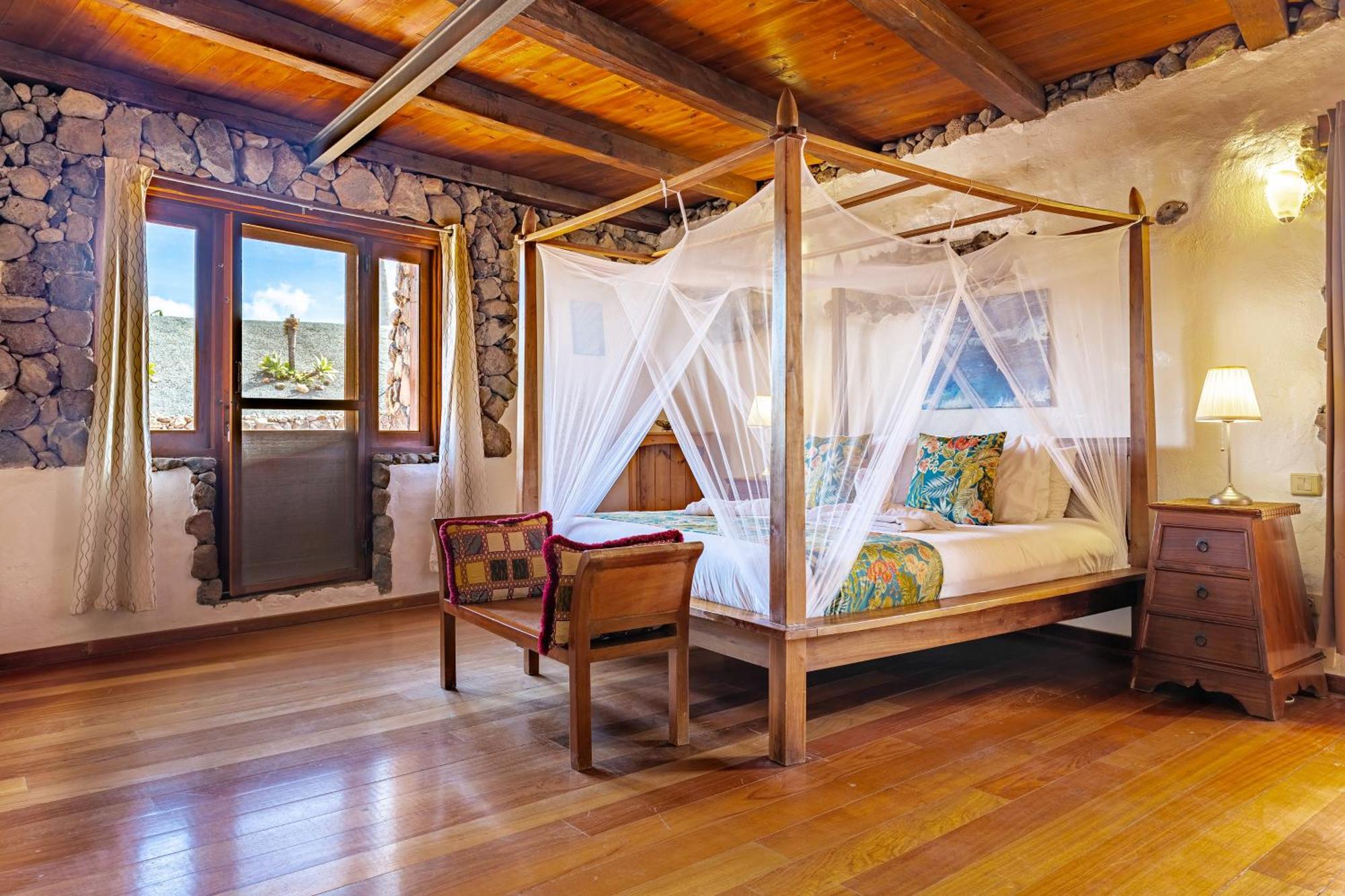 Tabayesco Finca De Arrieta Village - Yurts And Stone Cottages - Shared Pool - Walking Distance To Arrieta Beach - Eco Friendly מראה חיצוני תמונה