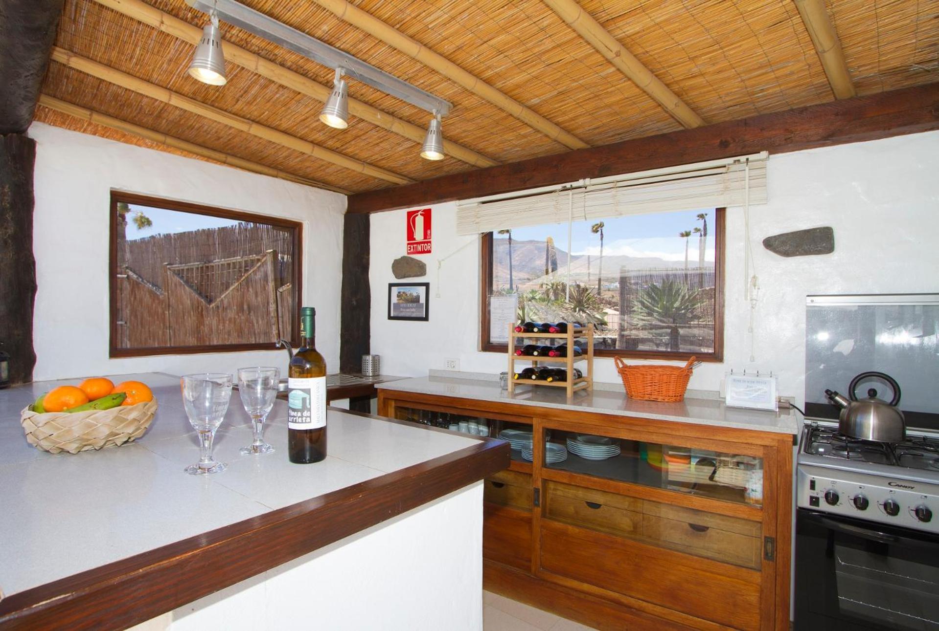 Tabayesco Finca De Arrieta Village - Yurts And Stone Cottages - Shared Pool - Walking Distance To Arrieta Beach - Eco Friendly מראה חיצוני תמונה